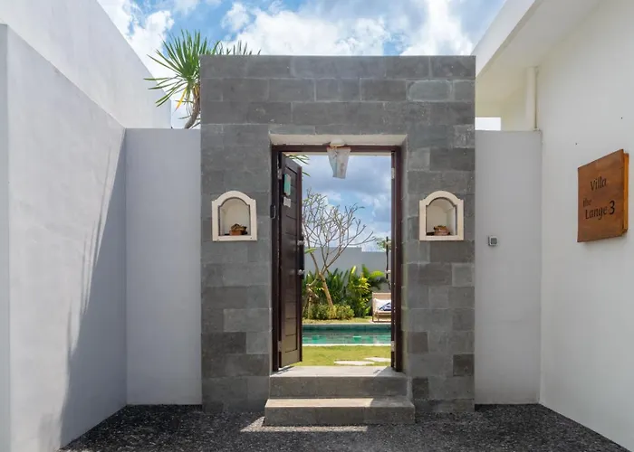 The Lange Estate Villa Seminyak